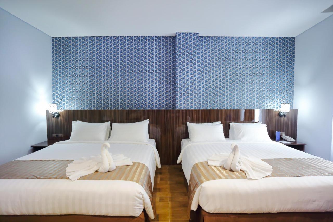 Horison Express Sentani Hotel จายาปุระ ภายนอก รูปภาพ