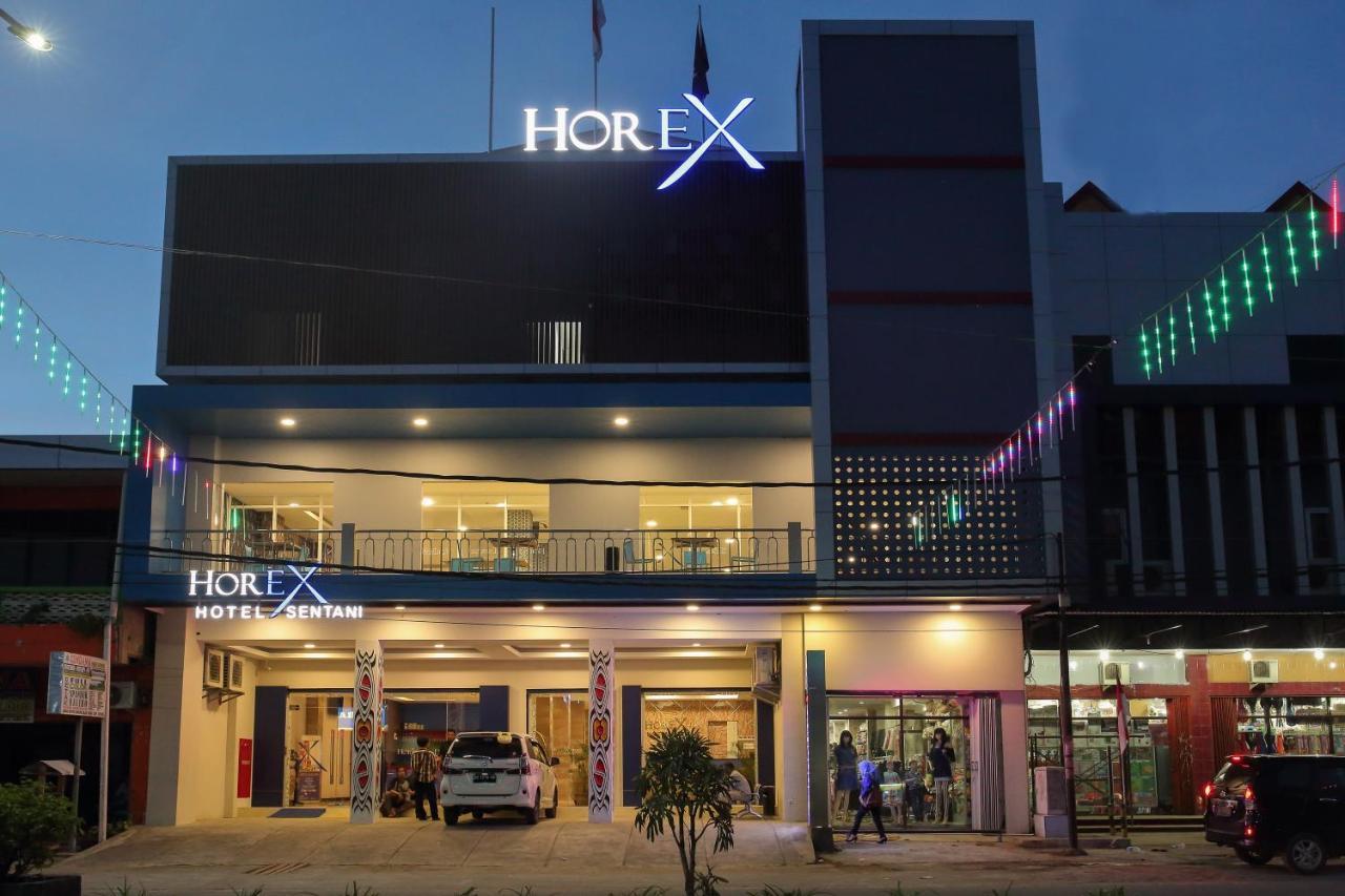 Horison Express Sentani Hotel จายาปุระ ภายนอก รูปภาพ